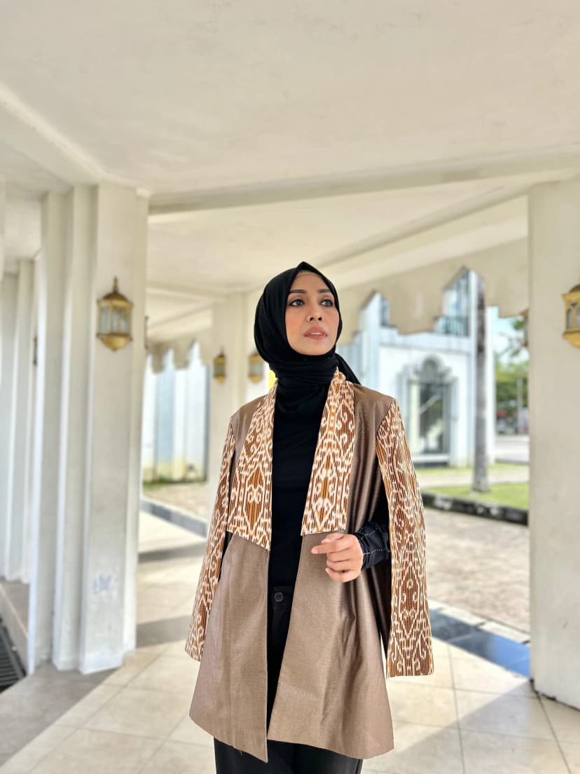 Nezira Outer #4